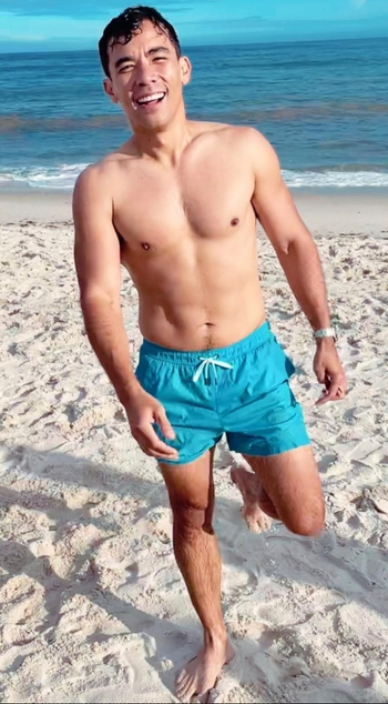 Conrad Ricamora