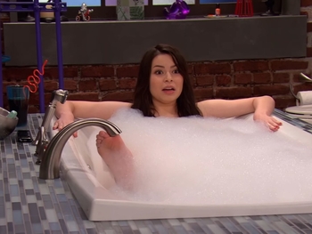 Miranda Cosgrove