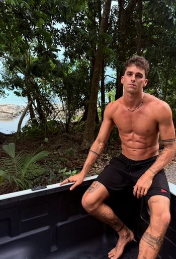 Jay Alvarrez
