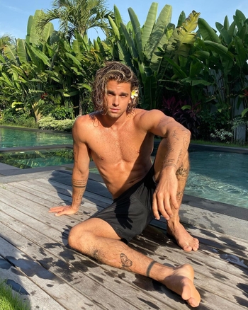 Jay Alvarrez