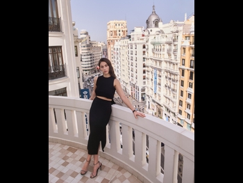  alt="Claudia Salas"