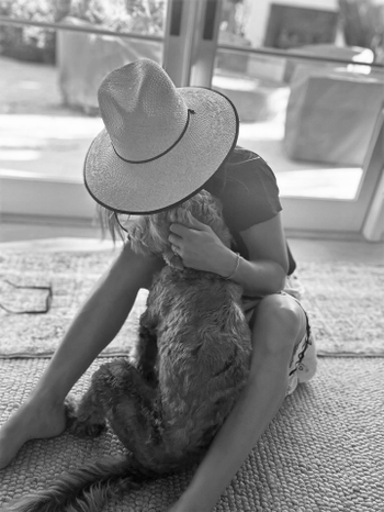 Kelly Overton (I)