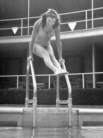 Esther Williams (I)