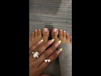  alt="Queen Naija"