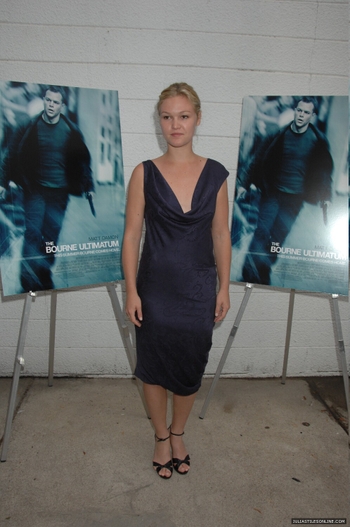 Julia Stiles