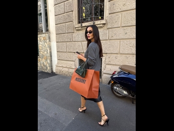  alt="Amy Jackson"
