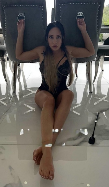Kim Glow