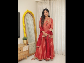  alt="Ishita Dutta"