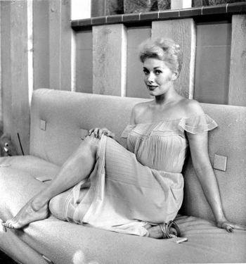 Kim Novak (I)