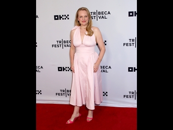  alt="Elisabeth Moss"