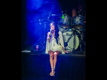  alt="Maggie Lindemann"