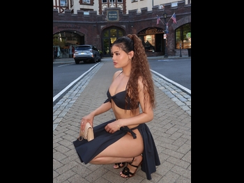  alt="Daniella Salvi"