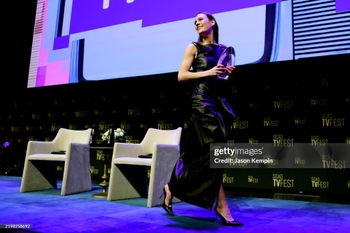 Sophie Skelton
