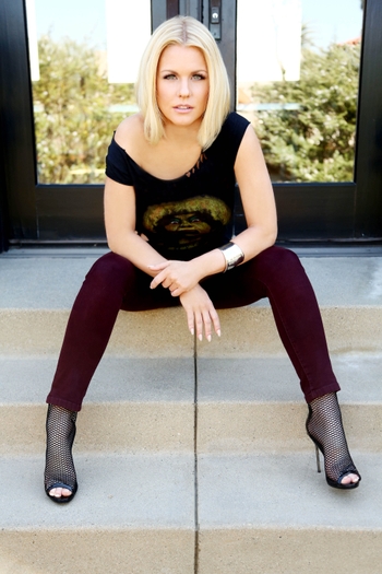 Carrie Keagan