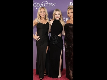  alt="Barbara Alyn Woods"