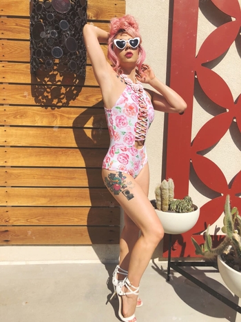Annalee Belle