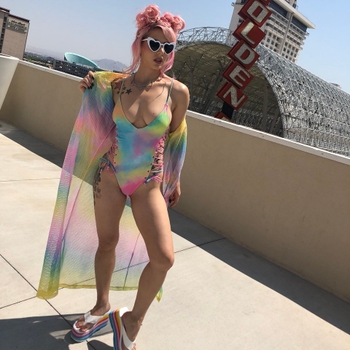 Annalee Belle