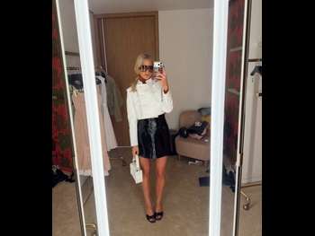  alt="Caro Daur"