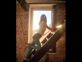  alt="Eve Dumon"