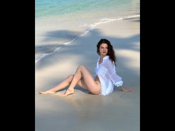  alt="Eve Dumon"