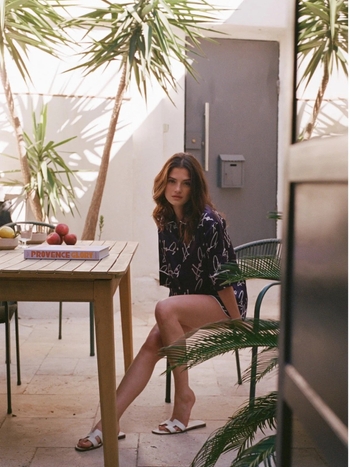Eve Dumon