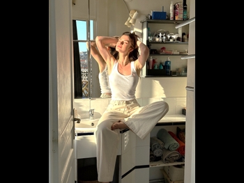  alt="Eve Dumon"