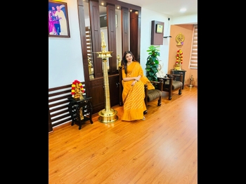  alt="Malavikka"