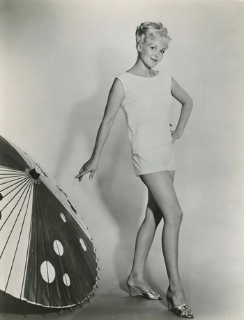 Cynthia Lynn