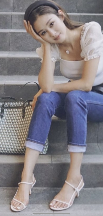 Eliza Sam