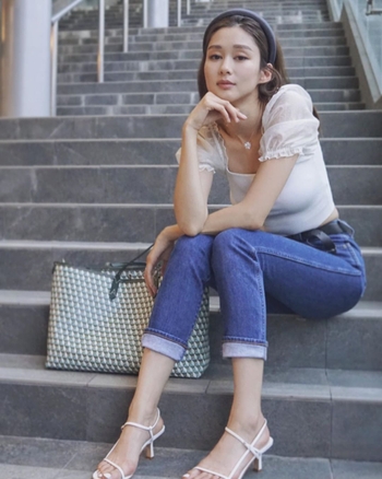 Eliza Sam