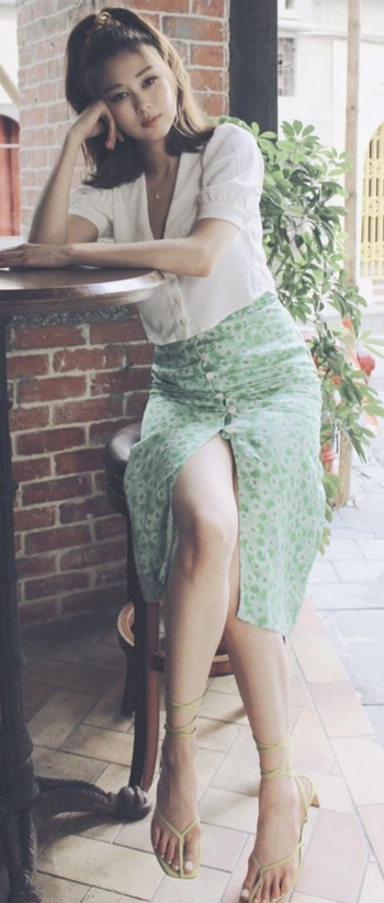Eliza Sam