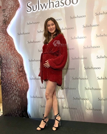 Eliza Sam