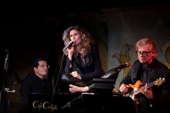 Sophie B. Hawkins