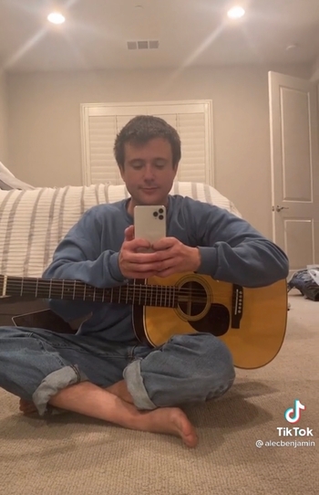 Alec Benjamin