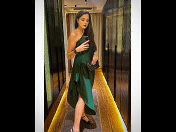  alt="Asmita Sood"
