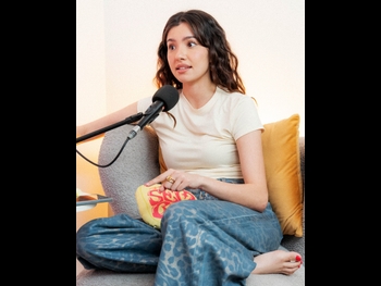  alt="Amelia Henderson"