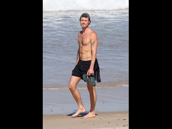  alt="Shawn Mendes"