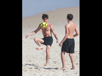  alt="Shawn Mendes"
