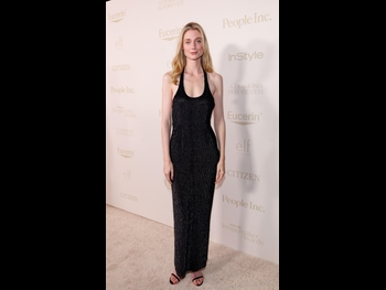  alt="Elizabeth Debicki"