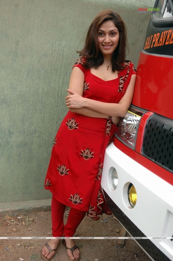 Manjari Fadnnis