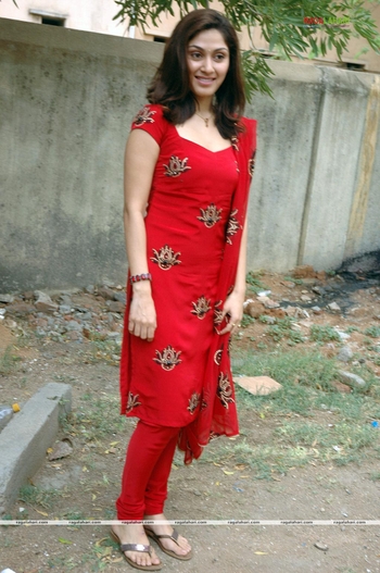 Manjari Fadnnis