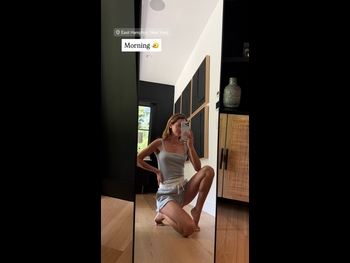  alt="Olesya Stefanko"
