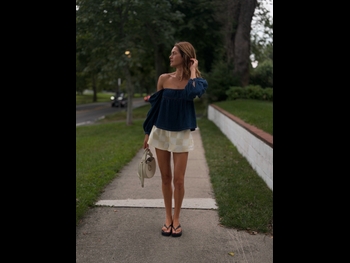  alt="Olesya Stefanko"