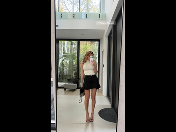  alt="Olesya Stefanko"