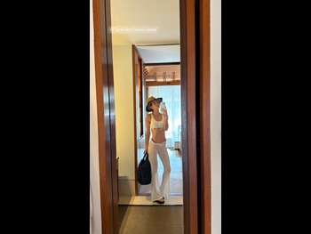  alt="Olesya Stefanko"