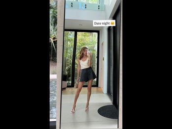  alt="Olesya Stefanko"