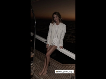  alt="Olesya Stefanko"