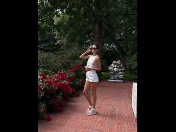  alt="Olesya Stefanko"