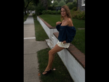  alt="Olesya Stefanko"