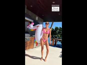  alt="Olesya Stefanko"